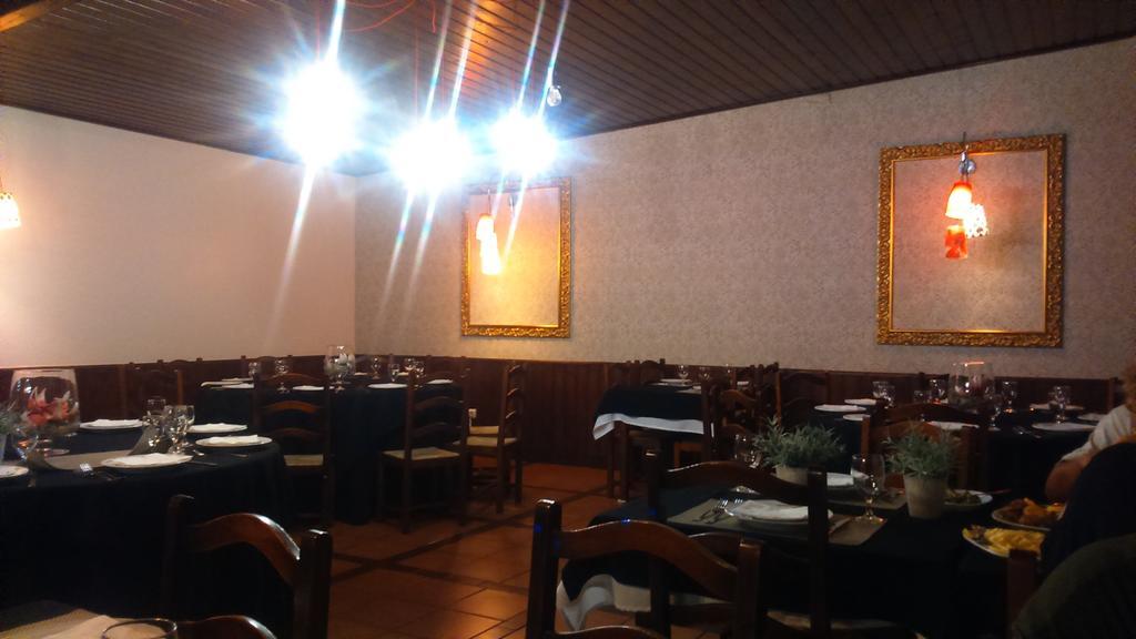 Hostal Aqc - A Quinta Chama Caldas Da Rainha Exterior foto